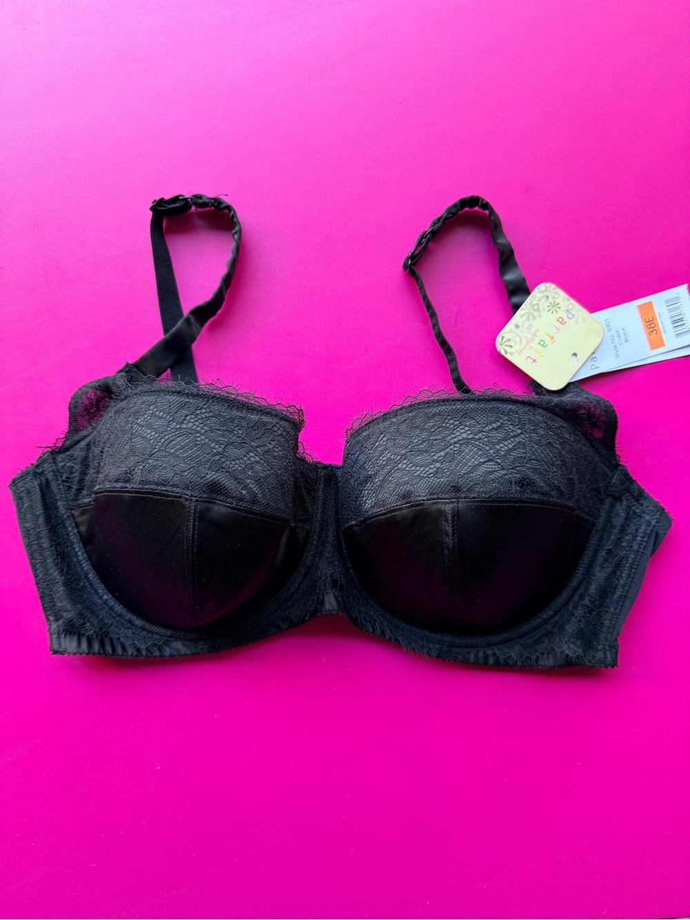 Parfait by Affinitas Lined Bra Size US 38DDD aka 38F / UK 38E Black Lace NWT